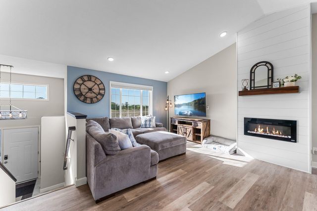 1120 7th Avenue NE, Isanti, MN 55040