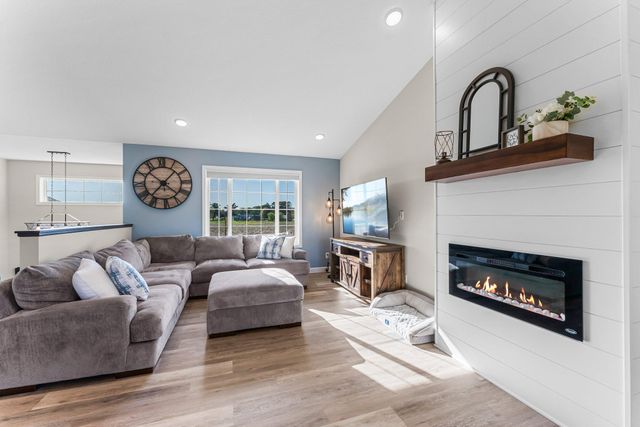 1120 7th Avenue NE, Isanti, MN 55040