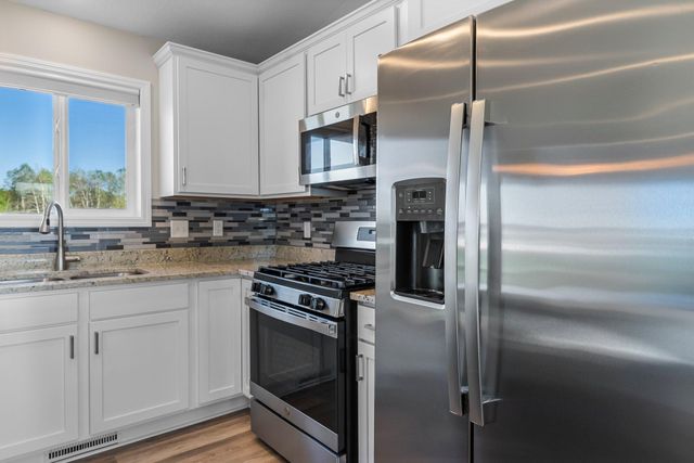 1120 7th Avenue NE, Isanti, MN 55040
