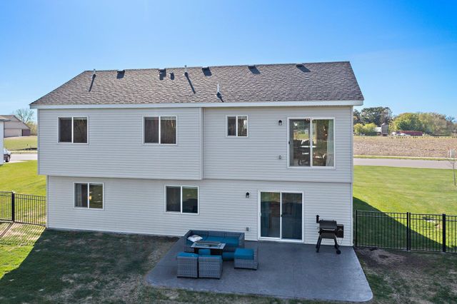 1120 7th Avenue NE, Isanti, MN 55040