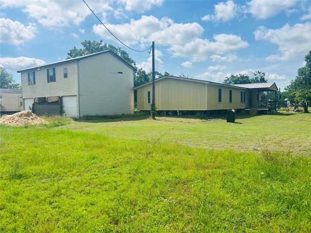 2307 Tuttle Street, Rock Island, TX 77470