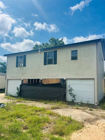 2307 Tuttle Street, Rock Island, TX 77470