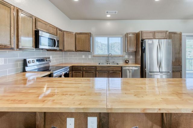 28053 Sky Harbour Road, Friant, CA 93626