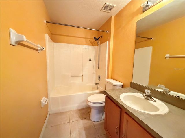 1104 STRATTON AVENUE, Groveland, FL 34736