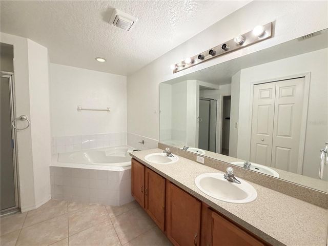 1104 STRATTON AVENUE, Groveland, FL 34736