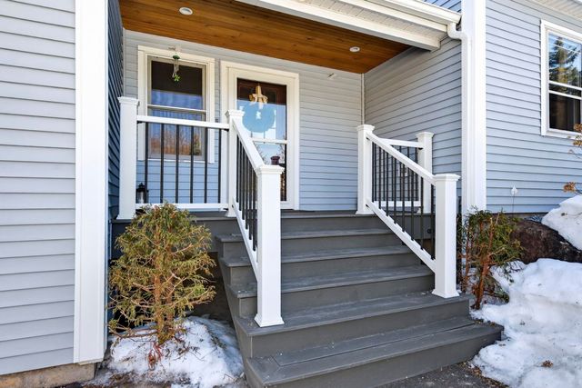 10 Autumn Street, Goffstown, NH 03045