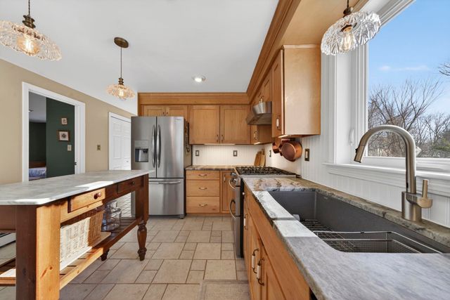 10 Autumn Street, Goffstown, NH 03045