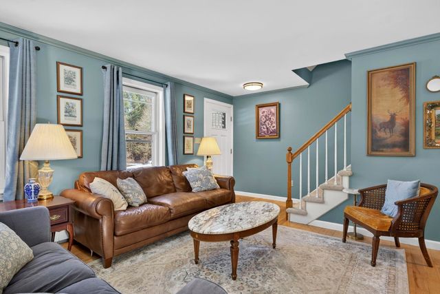 10 Autumn Street, Goffstown, NH 03045