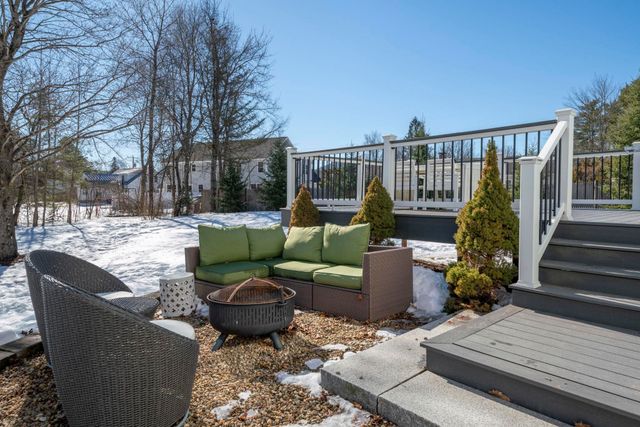 10 Autumn Street, Goffstown, NH 03045