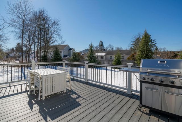 10 Autumn Street, Goffstown, NH 03045