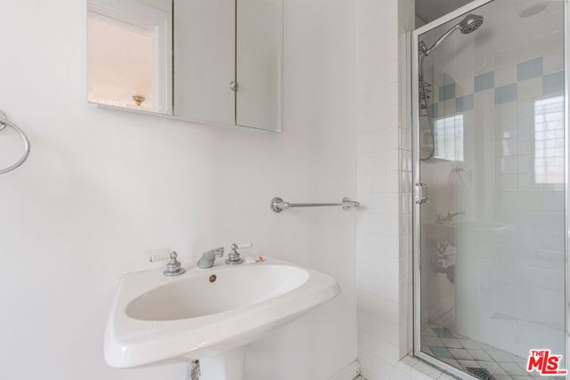 127 S Carson Road, Beverly Hills, CA 90211