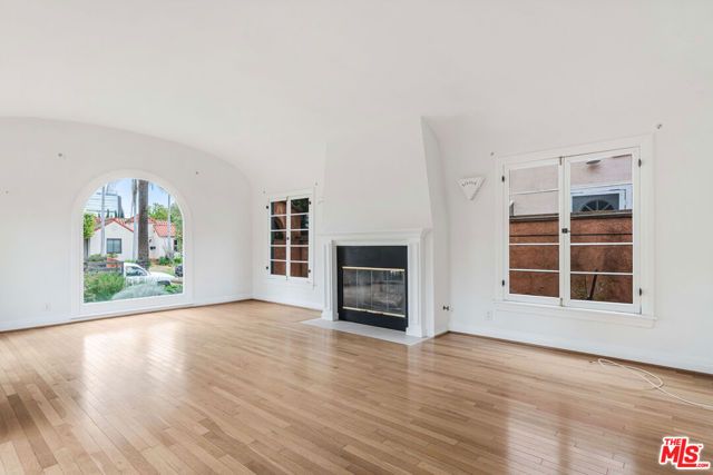 127 S Carson Road, Beverly Hills, CA 90211