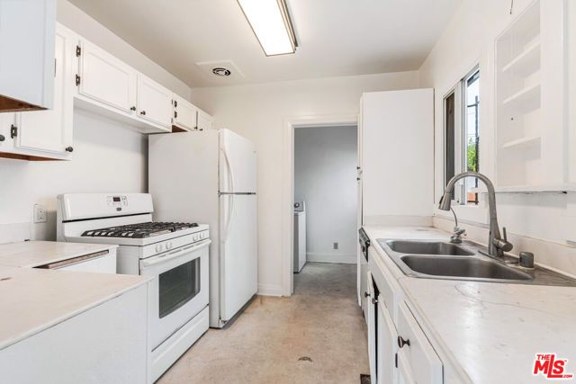 127 S Carson Road, Beverly Hills, CA 90211