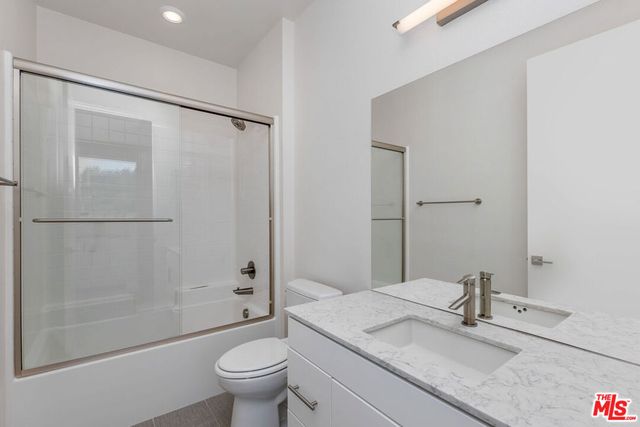 2700 E CHAUCER Street 34, Los Angeles, CA 90065