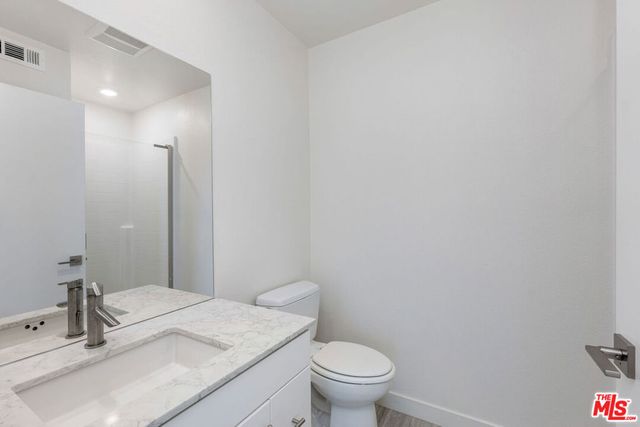 2700 E CHAUCER Street 34, Los Angeles, CA 90065