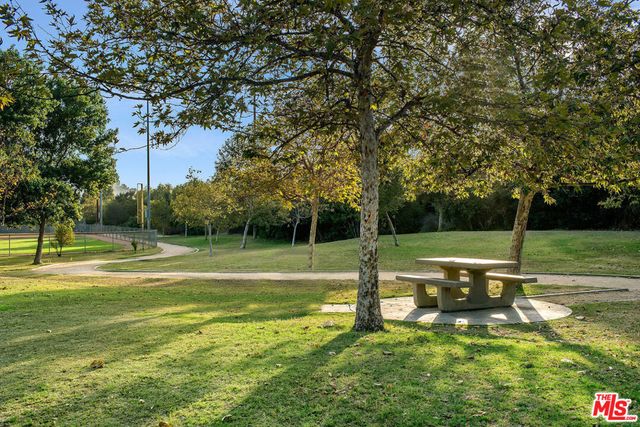 2700 E CHAUCER Street 34, Los Angeles, CA 90065