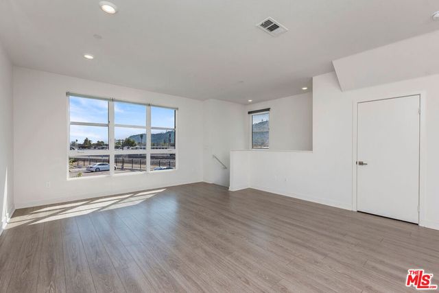 2700 E CHAUCER Street 34, Los Angeles, CA 90065