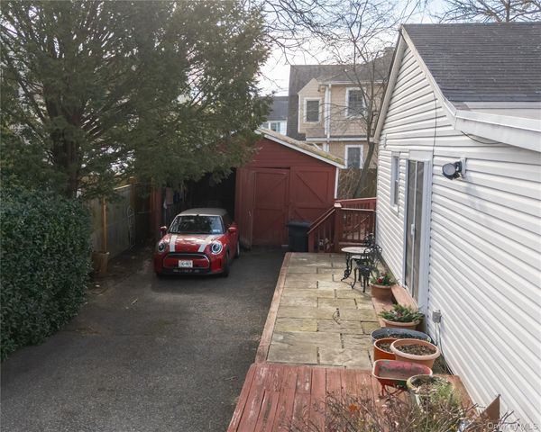 8 Ridgeland Terrace, Rye, NY 10580