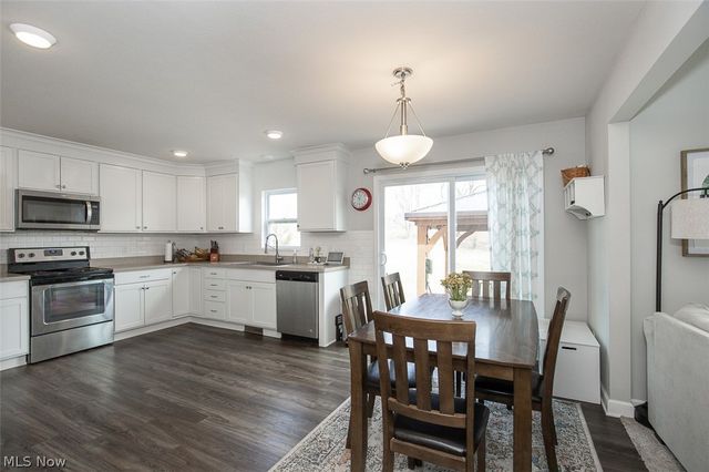 806 Pepperell Court, Macedonia, OH 44056