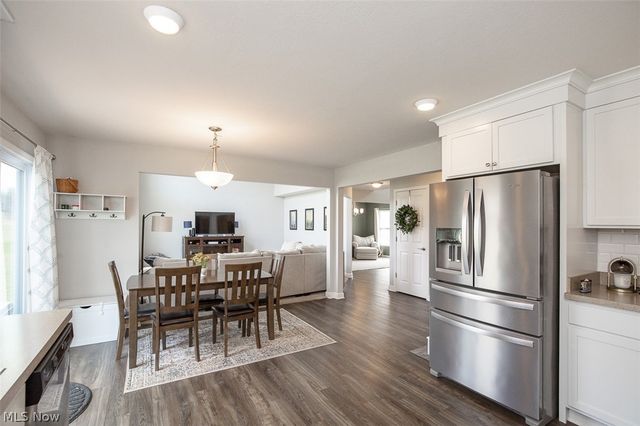 806 Pepperell Court, Macedonia, OH 44056