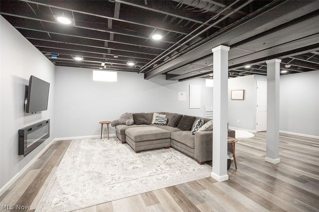 806 Pepperell Court, Macedonia, OH 44056