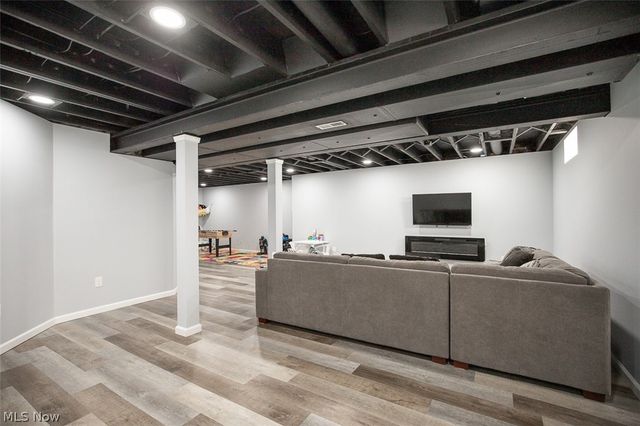 806 Pepperell Court, Macedonia, OH 44056