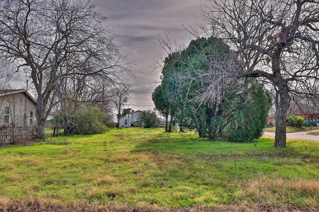 5437 Houghton Avenue, Fort Worth, TX 76107