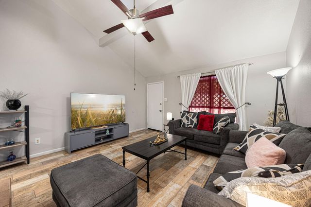 9534 Fuqua Street, Houston, TX 77075