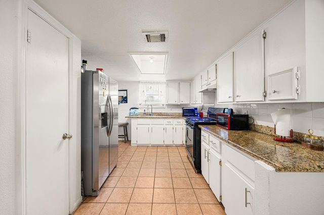 9534 Fuqua Street, Houston, TX 77075