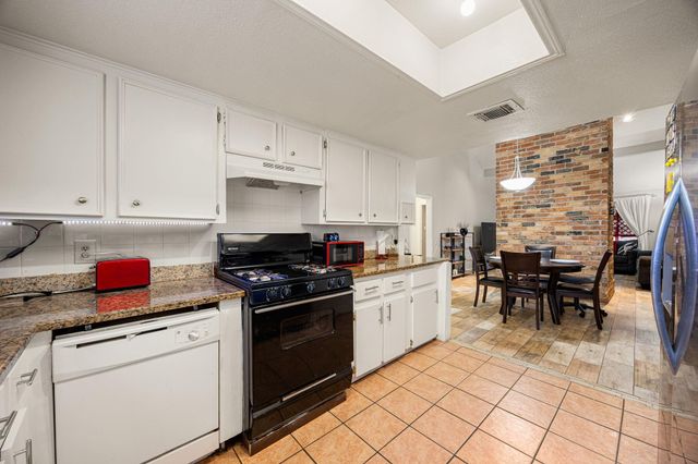 9534 Fuqua Street, Houston, TX 77075