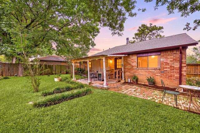 9534 Fuqua Street, Houston, TX 77075