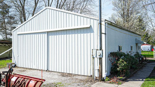 414 E Dominic Street, Lacrosse, IN 46348