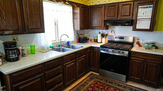 414 E Dominic Street, Lacrosse, IN 46348