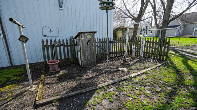 414 E Dominic Street, Lacrosse, IN 46348