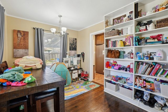 2904 Creston Avenue, Fort Worth, TX 76133