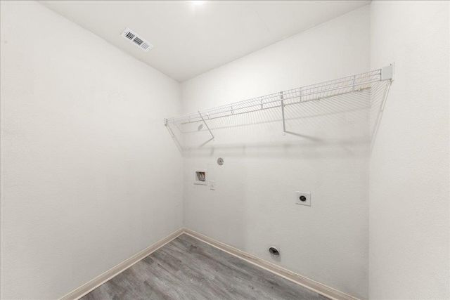 4005 Cressler LN 16G, Jarrell, TX 76537