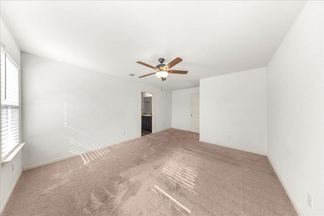 4005 Cressler LN 16G, Jarrell, TX 76537