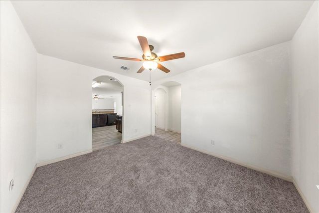 4005 Cressler LN 16G, Jarrell, TX 76537