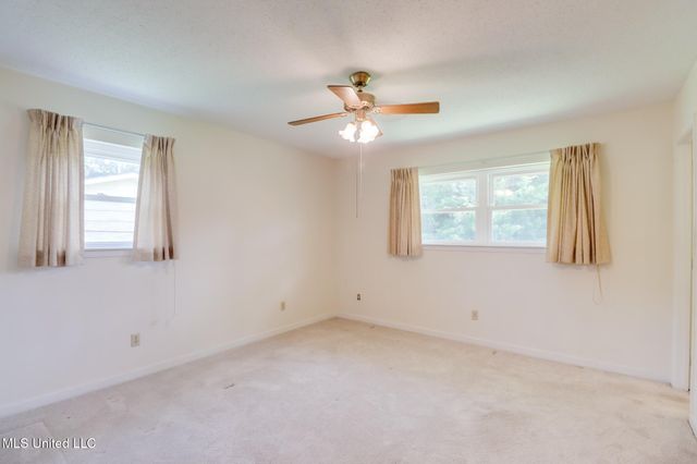 820 Lackland Drive, Biloxi, MS 39532