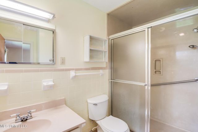 820 Lackland Drive, Biloxi, MS 39532
