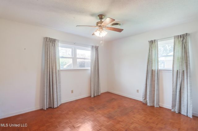 820 Lackland Drive, Biloxi, MS 39532