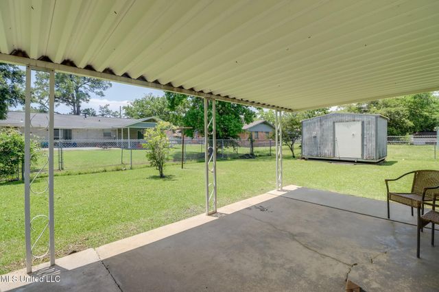 820 Lackland Drive, Biloxi, MS 39532