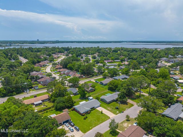820 Lackland Drive, Biloxi, MS 39532