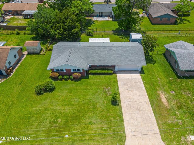 820 Lackland Drive, Biloxi, MS 39532