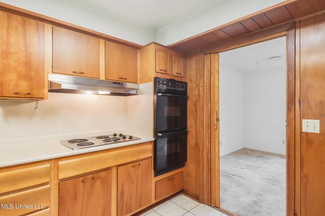 820 Lackland Drive, Biloxi, MS 39532