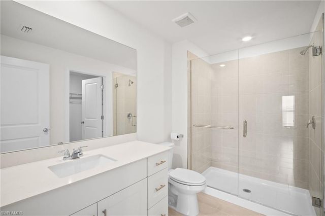 17633 paradiso WAY, North Fort Myers, FL 33917