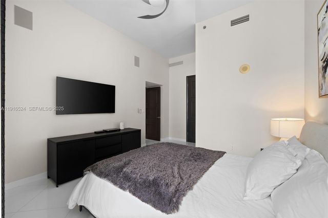 16001 Collins Ave 4001, Sunny Isles Beach, FL 33160