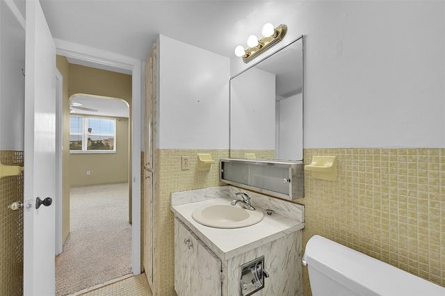 2859 Leonard Dr G210, Aventura, FL 33160