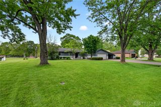 2324 Ivy Crest Drive, Bellbrook, OH 45305