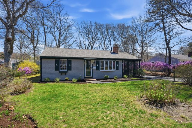 28 Pine Grove Road, South Yarmouth, MA 02664